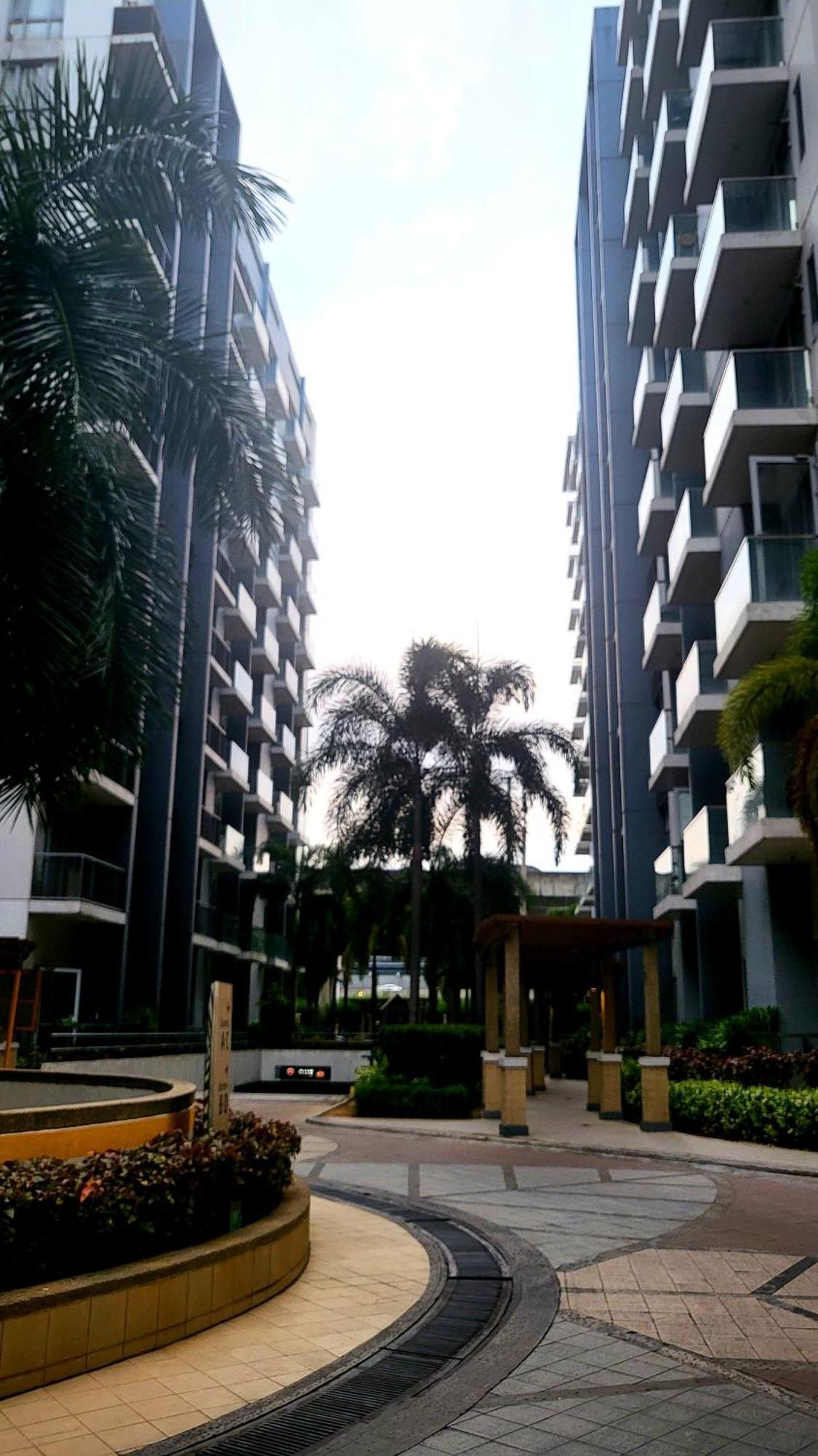 One Palm Tree Villas Condominium - Studio 7Th Fl With Balcony - Across Terminal 3 Airport Pasay Exterior foto