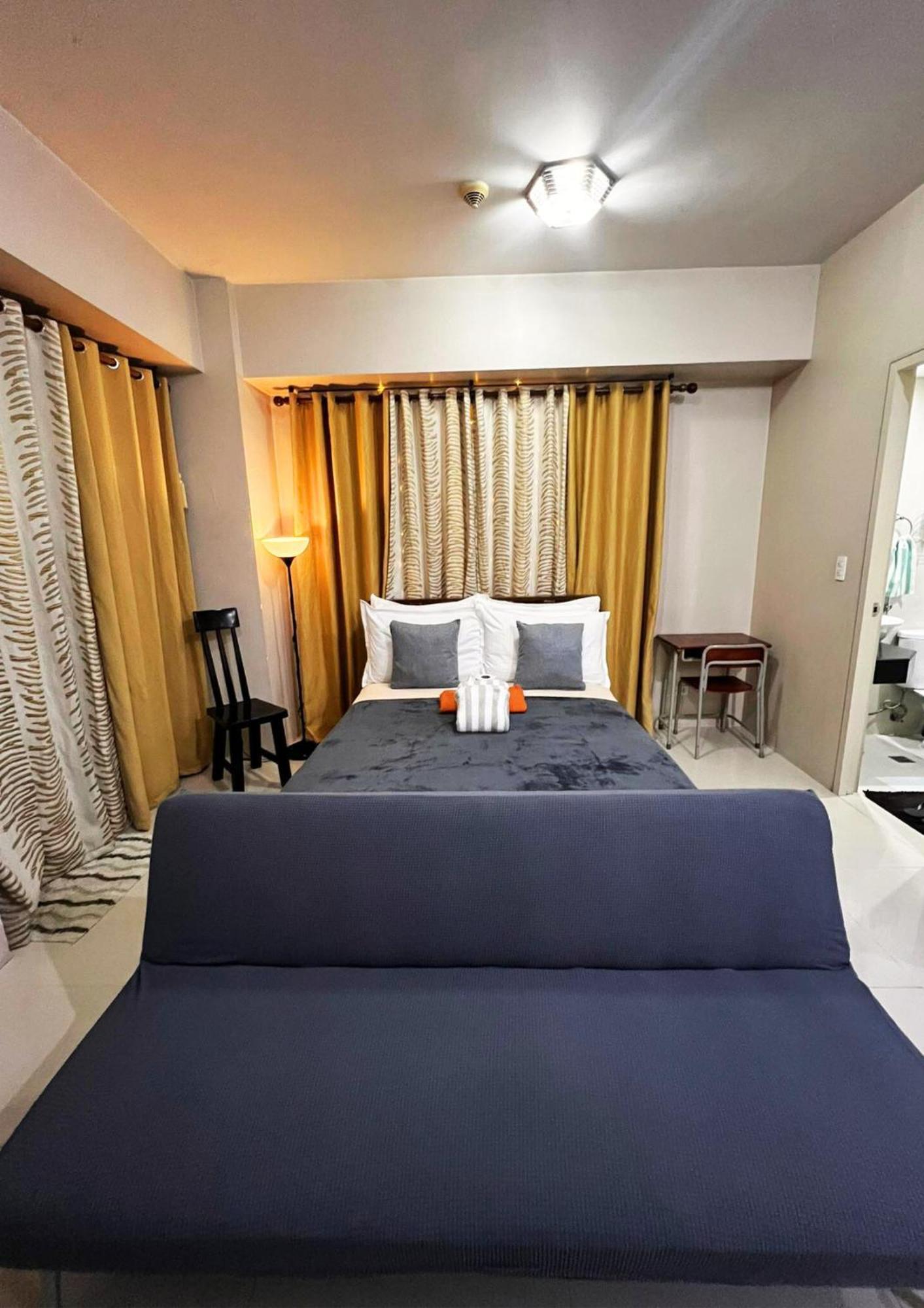One Palm Tree Villas Condominium - Studio 7Th Fl With Balcony - Across Terminal 3 Airport Pasay Exterior foto