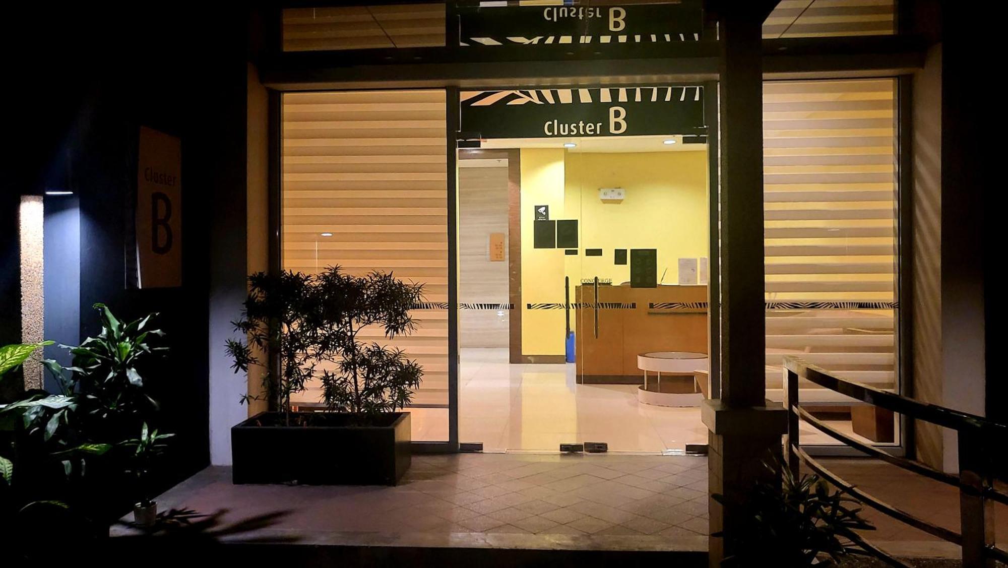 One Palm Tree Villas Condominium - Studio 7Th Fl With Balcony - Across Terminal 3 Airport Pasay Exterior foto