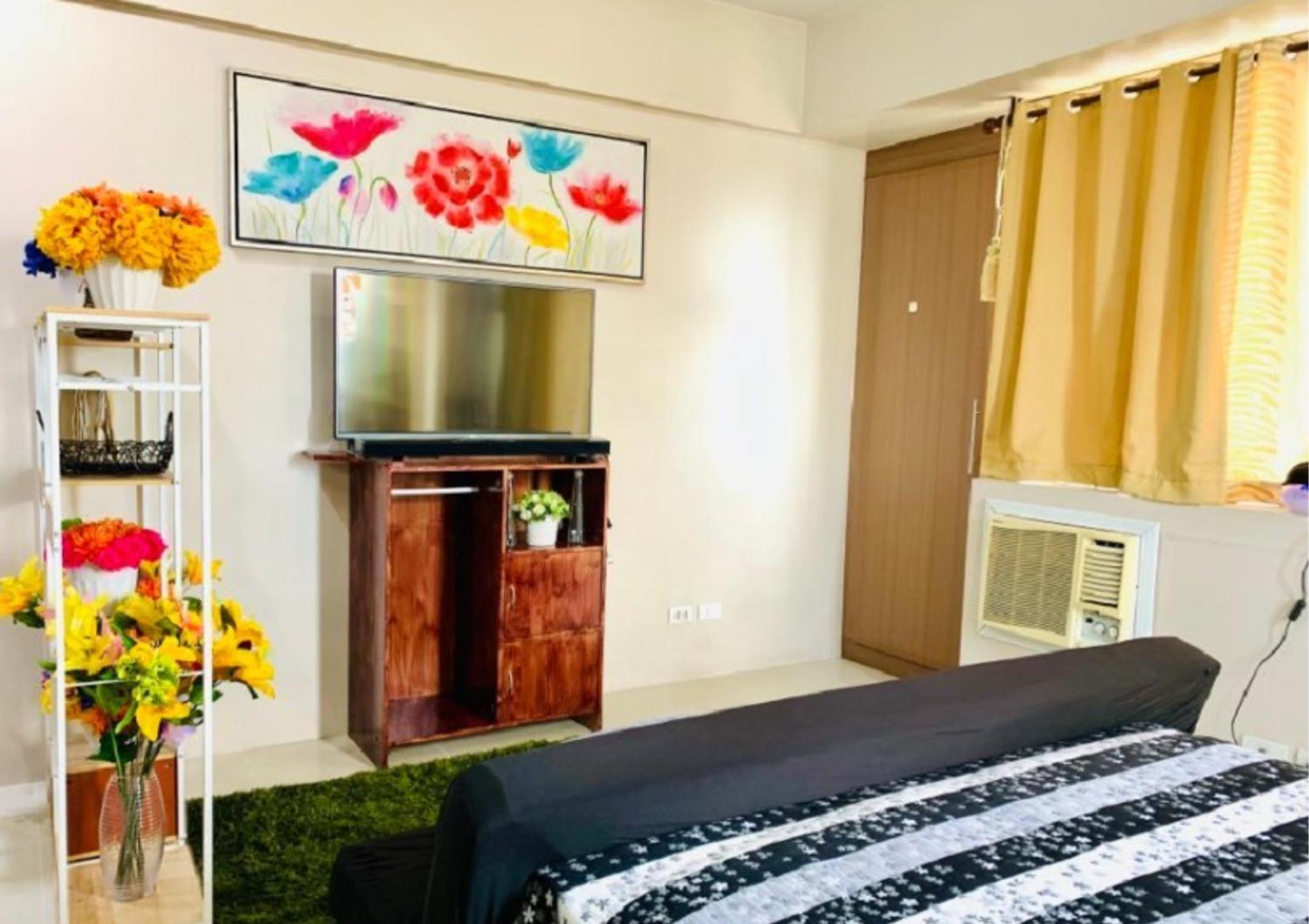 One Palm Tree Villas Condominium - Studio 7Th Fl With Balcony - Across Terminal 3 Airport Pasay Exterior foto