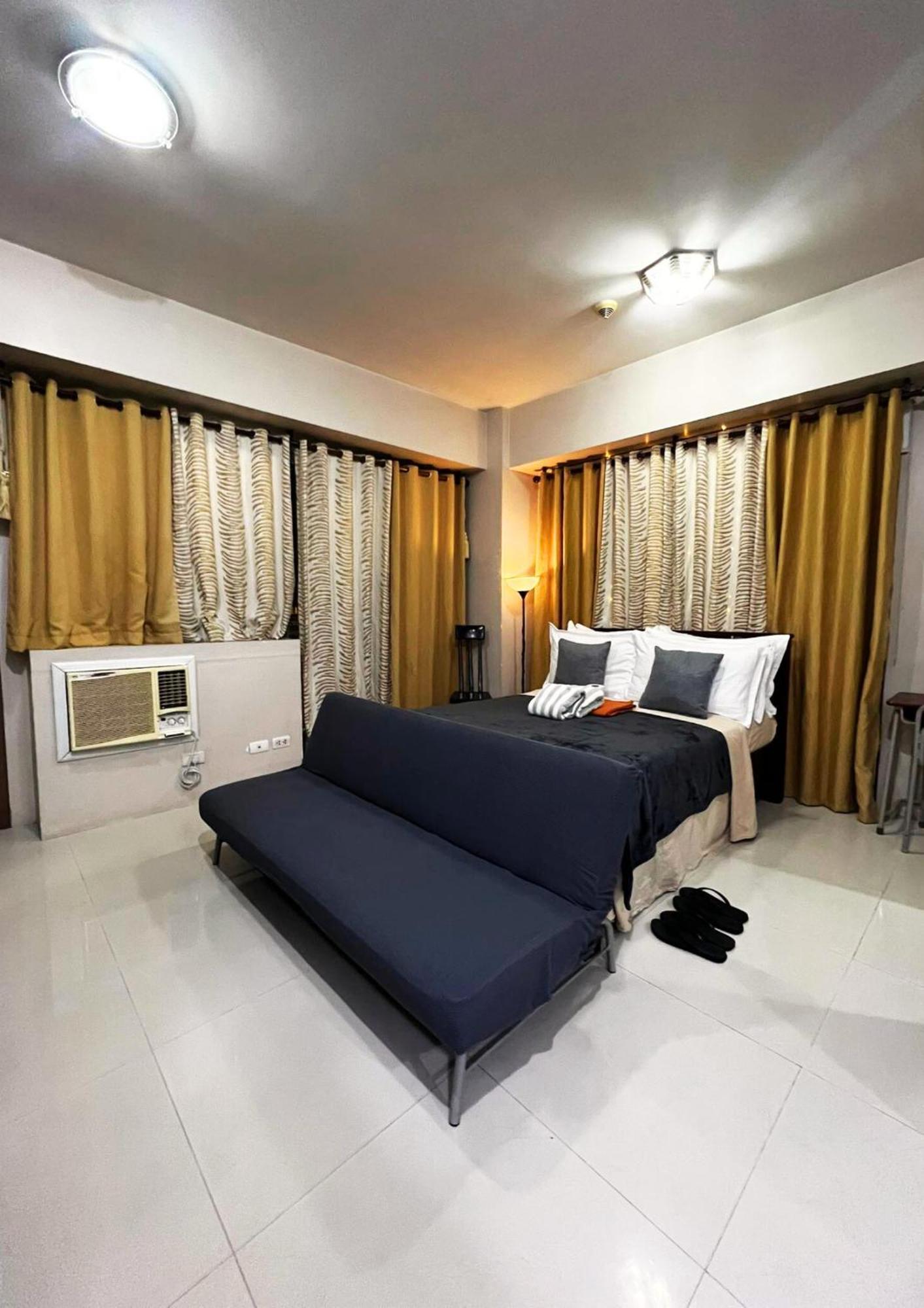 One Palm Tree Villas Condominium - Studio 7Th Fl With Balcony - Across Terminal 3 Airport Pasay Exterior foto