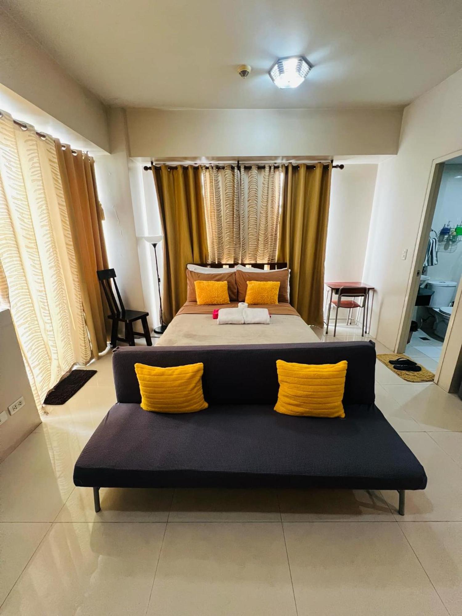 One Palm Tree Villas Condominium - Studio 7Th Fl With Balcony - Across Terminal 3 Airport Pasay Exterior foto